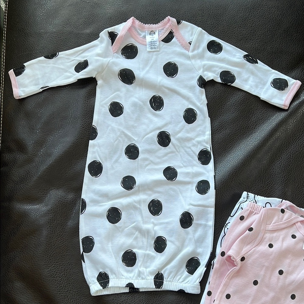 Set of Gerber Baby Sleep Gowns - Picture 6 of 6